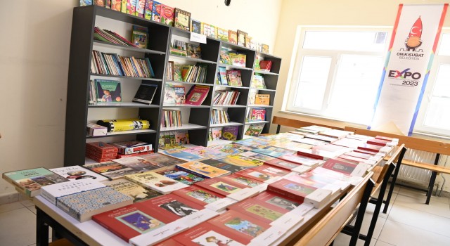 Başkan Mahçiçek; "Gönderdiğimiz Kitaplar Nice Yetenekli Gençlerin Yetişmesine Vesile Olacak"