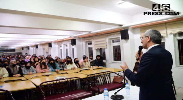 Başkan Güngör Sosyal Bilimler Lisesi Öğrencileriyle Buluştu