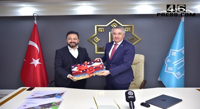 Başkan Yanılmaz Elbistan Belediyesini Ziyaret Etti