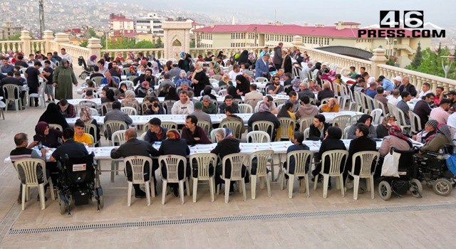 Özel Gereksinimli Vatandaşlar İçin İftar Düzenlendi