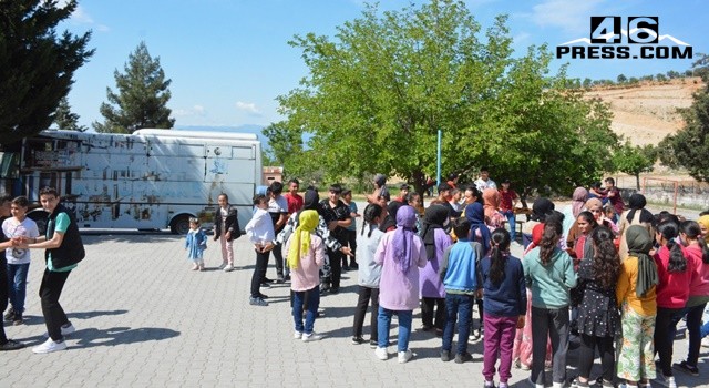 Gezici Kütüphane Okul Ziyaretlerini Sürdürüyor