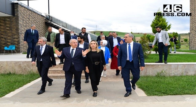 Şehrin Tarihi ve Turizm Alanları Ziyaret Edildi