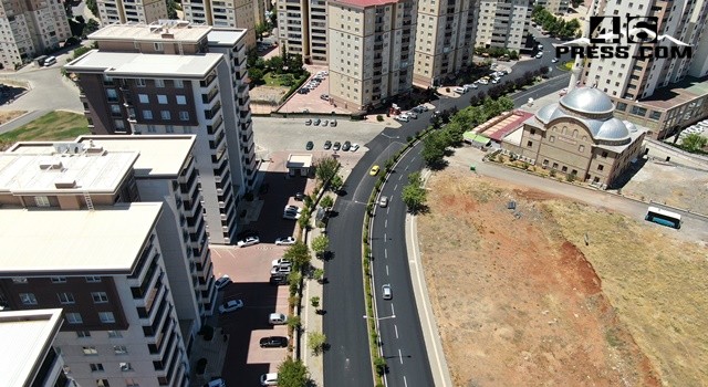 Büyükşehir, Onikişubat’ta Bir Arteri Daha Yeniledi