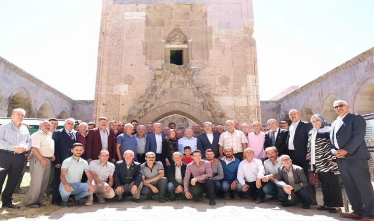 Memduh Büyükkılıç’tan muhtarlara özel mesaj