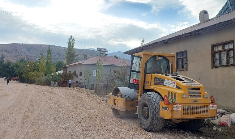 Büyükşehir Göksun’da Ulaşım Yatırımlarını Sürdürüyor