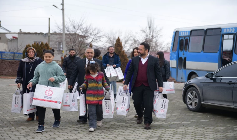 YKM öğrencilerinden kardeş okula hediye jesti