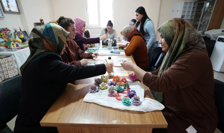 Türkoğlu’ndaki Kurs Merkezi Yoğun İlgi Görüyor