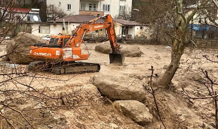 Adıyaman ve Şanlıurfa’da sel... Ölü ve yaralılar var