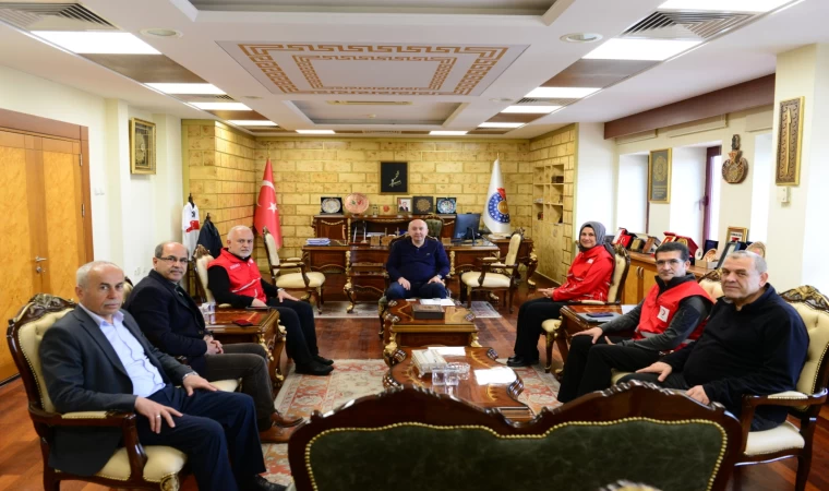 Kızılay Başkanı Kerem Kınık, KSÜ Rektörü Prof. Dr. Alptekin Yasımı Ziyaret Etti