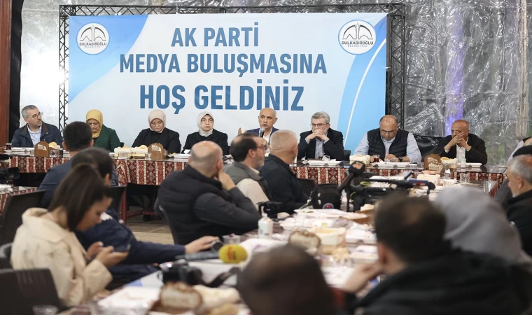 Bakan Kirişçi, Kahramanmaraş'ta basın mensuplarıyla sahurda bir araya geldi