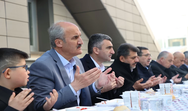 Dulkadiroğlu Belediyesi'nden Bayram Kahvaltısı