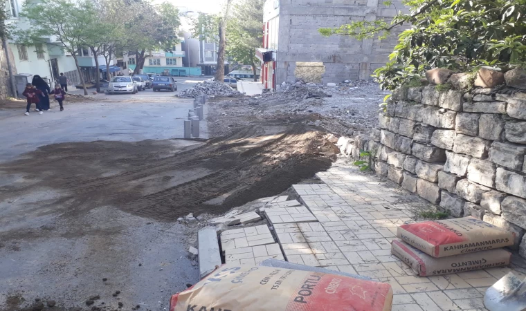 Dulkadiroğlu’nda Temizlik Ve Tadilat Çalışmaları Devam Ediyor