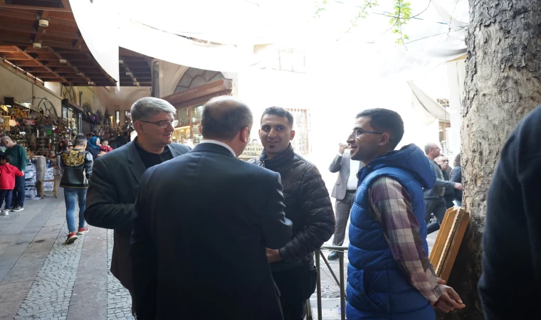 MHP’nin adayı Turan Şahin’den esnafa bayram ziyareti