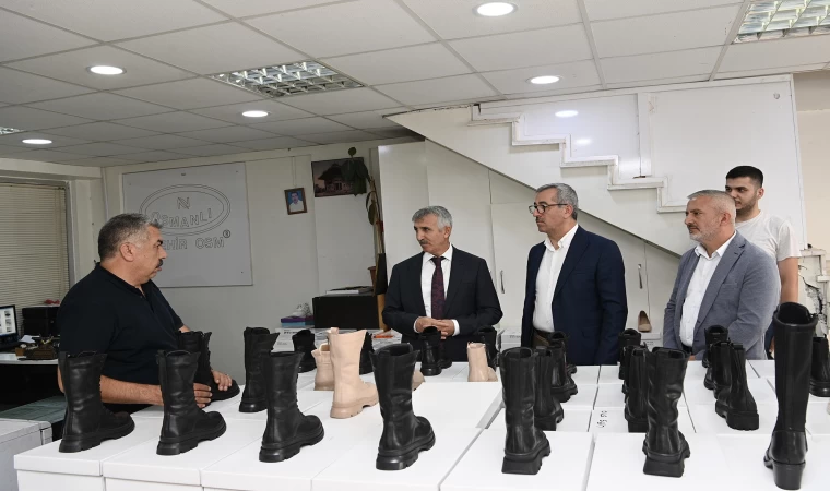 Başkan Güngör ve Vali Ünlüer, Ayakkabıcılar Sitesi Esnafını Ziyaret Etti