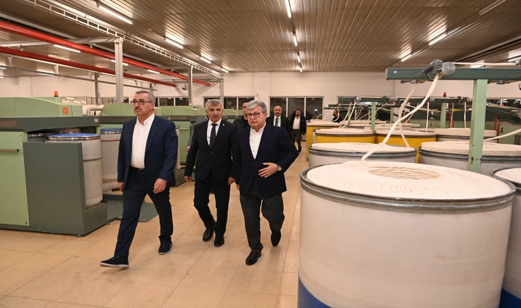 Başkan Güngör ve Vali Ünlüer, İSKUR Tekstil Fabrikasını Ziyaret Etti