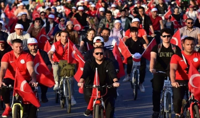 Cumhuriyet’in 100’üncü yılı için pedalladılar