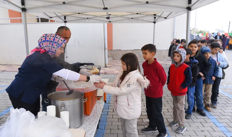 Dulkadiroğlundan Öğrencilere Çorba İkramı