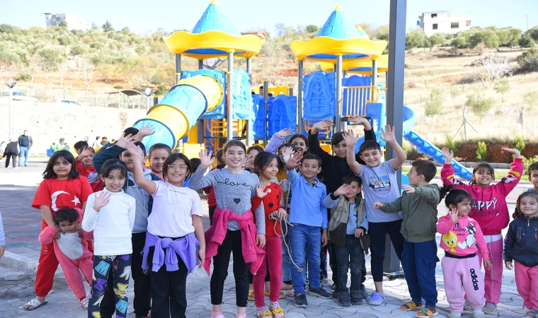 Dulkadiroğlundan Yenikent’e Çocuk Oyun Alanı