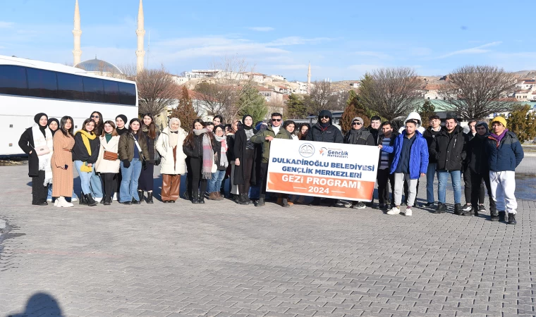 Dulkadiroğlu Belediyesi Öğrencilere Kapadokya Ve Erciyes Gezisi Düzenledi