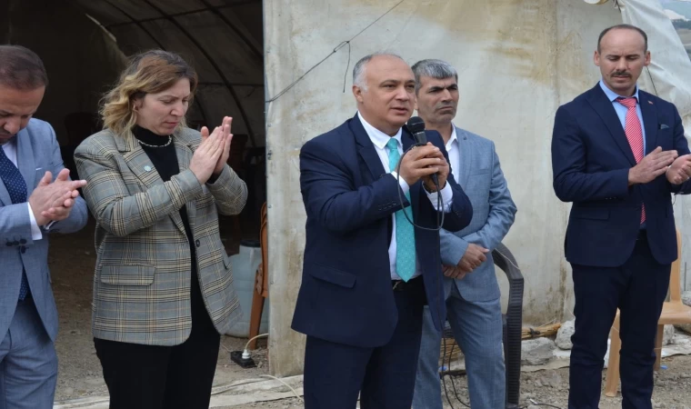 Dr. Selahaddin Can, Elmalar sakinlerine projelerini anlattı!