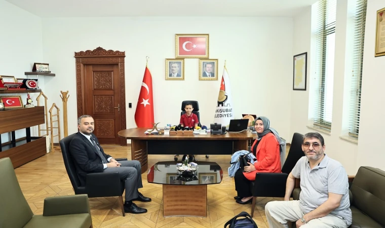 Başkan Hanifi Toptaş, görevi küçük Azra’ya devretti
