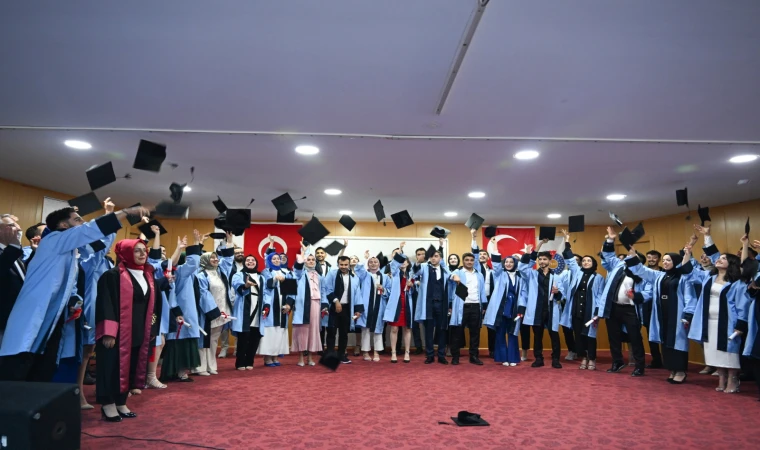 Afşin Sağlık Yüksekokulunda Mezuniyet Coşkusu