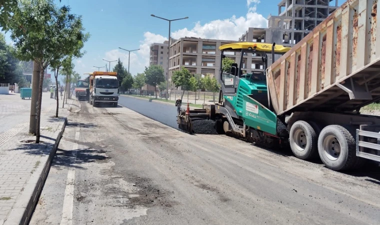 Büyükşehir, Dulkadiroğlu’nda Arterleri Bir Bir Yeniliyor