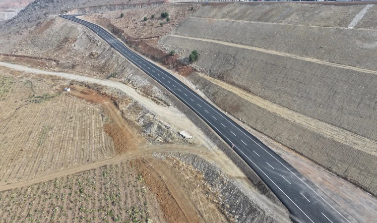 Büyükşehir, Türkoğlu Acil Durum Hastanesi Yolunu Tamamladı