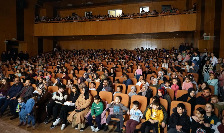 “Dünyayı Kurtaran Çocuk” Yarıyıl Tatiline Renk Kattı