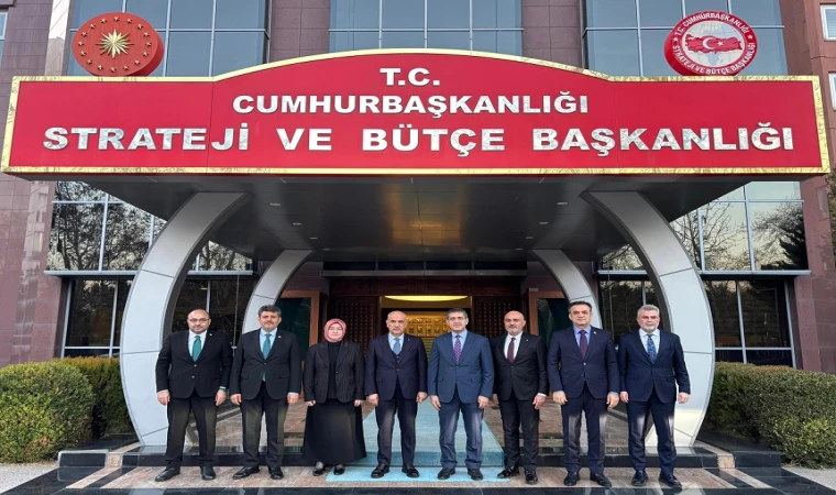 Kahramanmaraş Heyeti, Cumhurbaşkanlığı Strateji ve Bütçe Başkanı Şenel ile Bir Araya Geldi