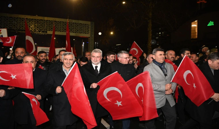 Bayraklar Dalgalandı, Kahramanmaraş Coşkuyla Yürüdü!