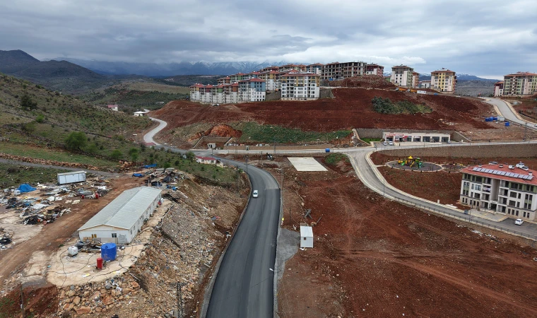 Başkan Görgel’e Türkoğlu Muhtarlarından Asfalt Teşekkürü