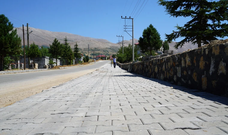 Göksun Kırsalında Daha Konforlu Ulaşım İçin Büyükşehir Görev Başında