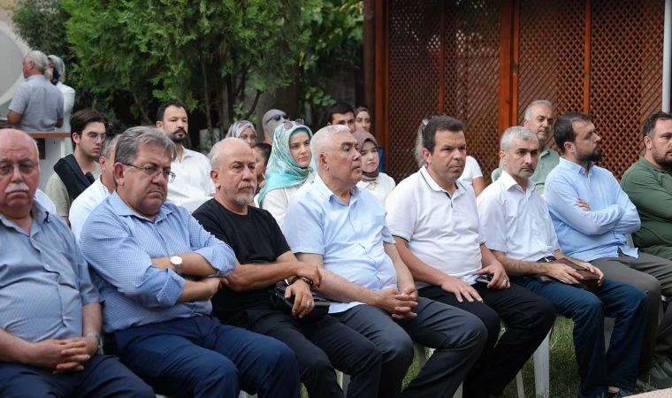 Kelimelerin Kuyumcusu Özdenören, Vefatının Yıl Dönümünde Anıldı
