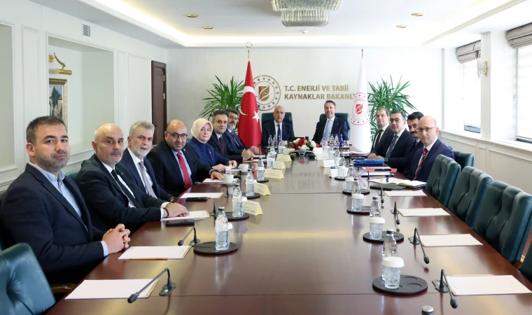 Kahramanmaraş Heyetinden Enerji ve Tabii Kaynaklar Bakanı Bayraktar’a Ziyaret
