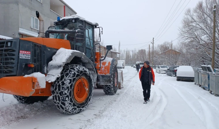 Kuzey İlçelerde Karla Mücadele Aralıksız Sürüyor