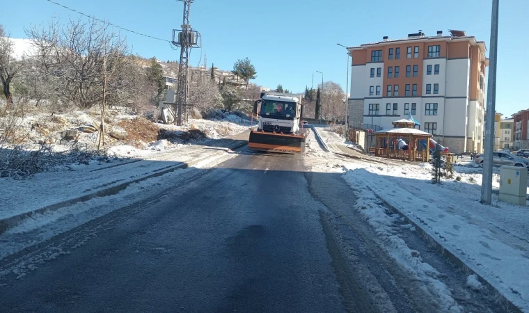 Büyükşehir’den Şehir Genelinde Kış Şartlarıyla Etkin Mücadele