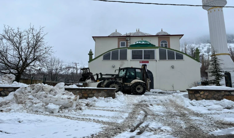 Büyükşehir, Kırsalda Karla Mücadelesini Sürdürüyor