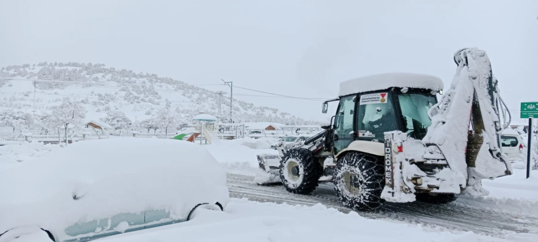 İlçelerde Kar Temizliği İçin Büyükşehir Sahada