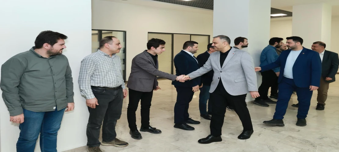 Başkan Toptaş, belediye personeliyle bayramlaştı