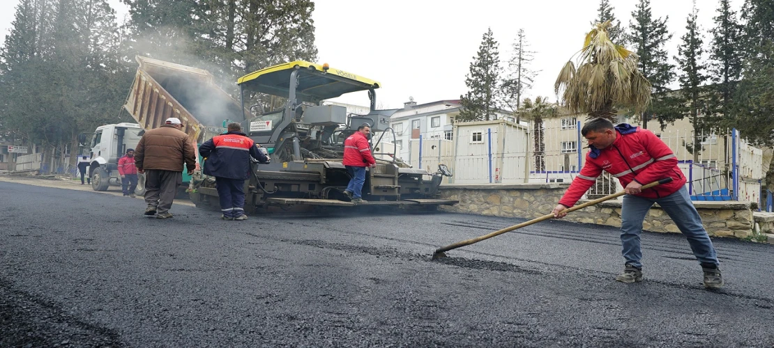 Büyükşehir, Dulkadiroğlu’nda Asfalt Yenileme Hamlesine Durmaksızın Devam Ediyor