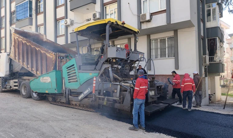 Dulkadiroğlu Yenişehir Mahallesi’nde Asfalt Seferberliği Sürüyor
