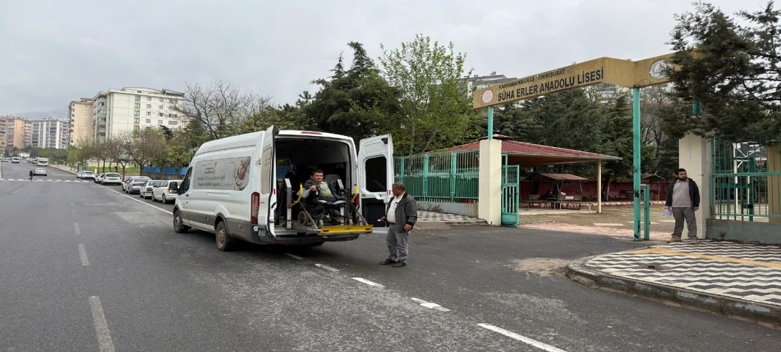 Büyükşehir, Sınav Günü de Özel Gereksinimli Vatandaşları Yalnız Bırakmadı