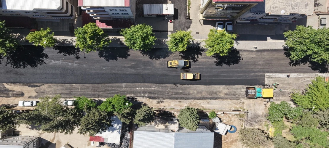 Büyükşehir, Cahit Zarifoğlu Caddesi’nde Asfalt Serimine Başladı