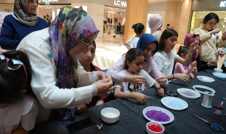 Büyükşehir’in Atölyesinde Sevgi Şekil Aldı