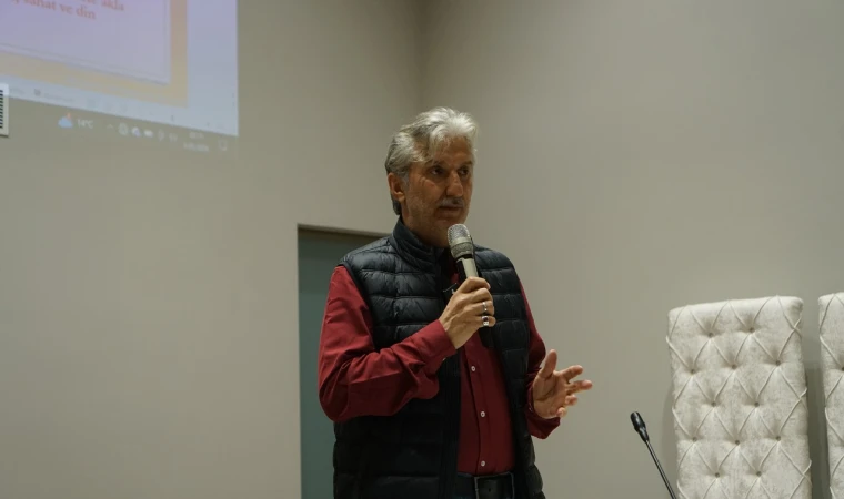 Yazarlık Akademisinde Edebiyatın Duygusal Derinliği Konuşuldu
