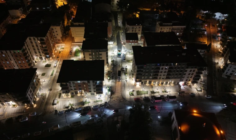 Büyükşehir, Dulkadiroğlu Yenişehir’de Yolları Yeniliyor