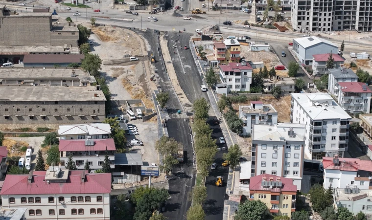 Lütfi Köker Bulvarı’nda Yenileme Sürüyor