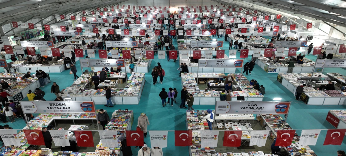 Kitap Fuarının İkinci Günü Dopdolu Geçecek