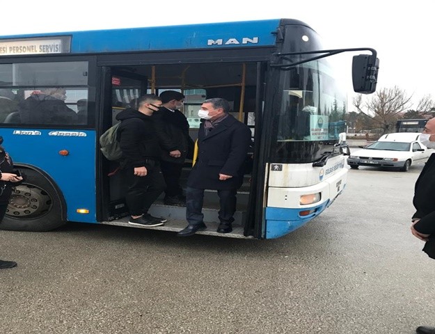 Başkan Şimşek’ten Öğrenci Servislerine Anlamlı Ziyaret